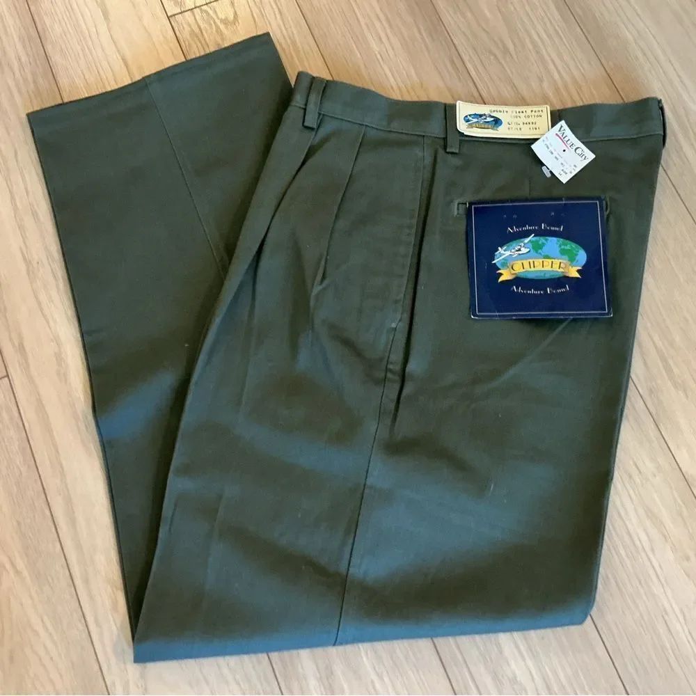 NWT. Clipper Brand Classic Green Men's Pants. 34 x 32